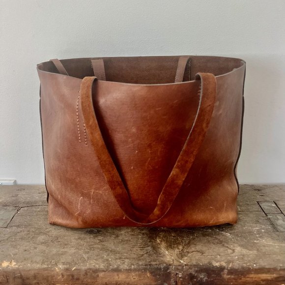 Beautiful Brown Leather Tote Bag with Shoulder Strap - Picture 1 of 6